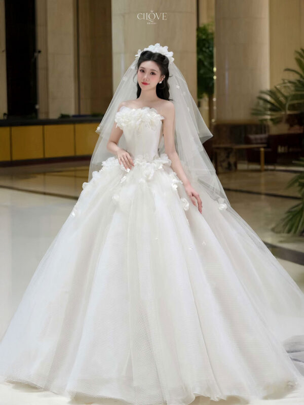 Váy cưới Hoa 3D Che hông, fit eo, tôn vòng 1