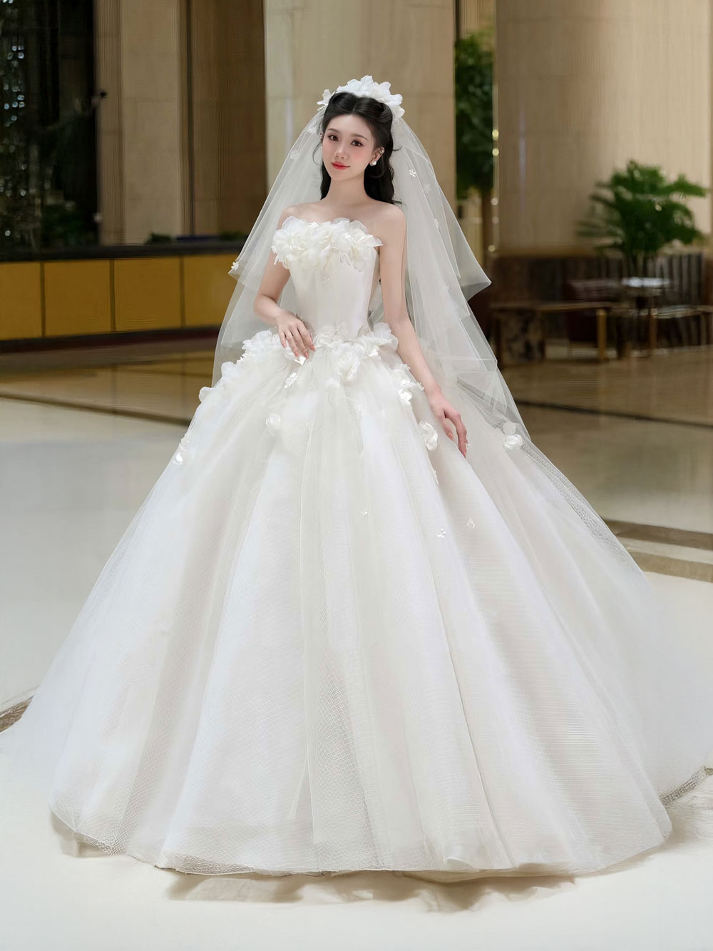 Váy cưới Hoa 3D Che hông, fit eo, tôn vòng 1