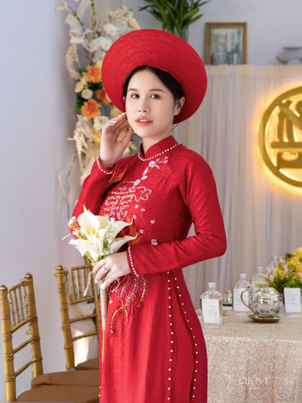 áo dài cưới truyền thống đỏ gấm thêu rồng phượng