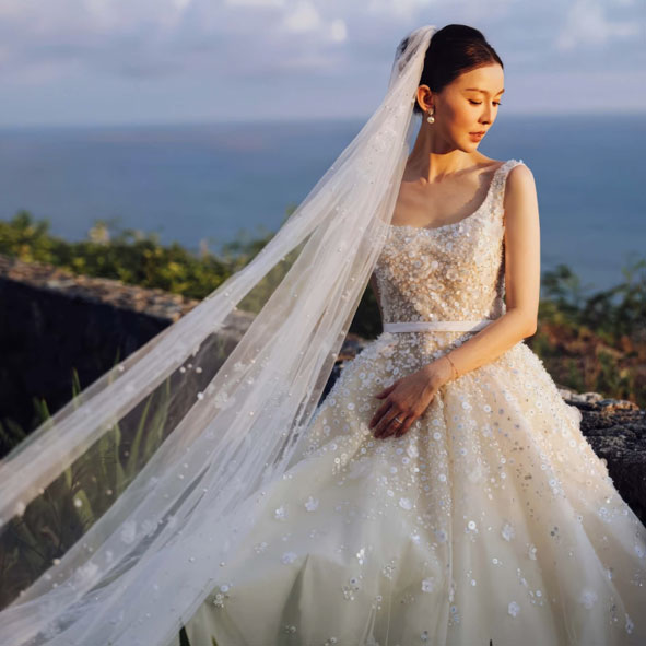 váy cưới Biển