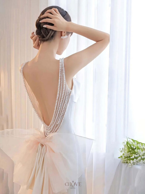 Váy Cưới Hai Dây Ngọc Trai – Suông Tối Giản Thanh Lịch