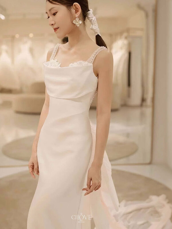 Váy Cưới Hai Dây Ngọc Trai – Suông Tối Giản Thanh Lịch