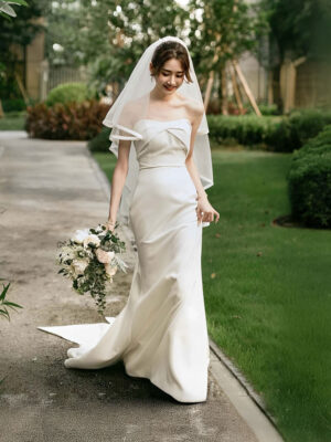 Váy cưới satin dáng suông – Tối giản & thanh lịch cho lễ cưới ngoài trời